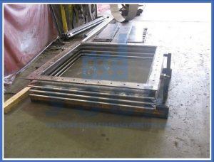 прямоугольные линзовые компенсаторы в Тюмени